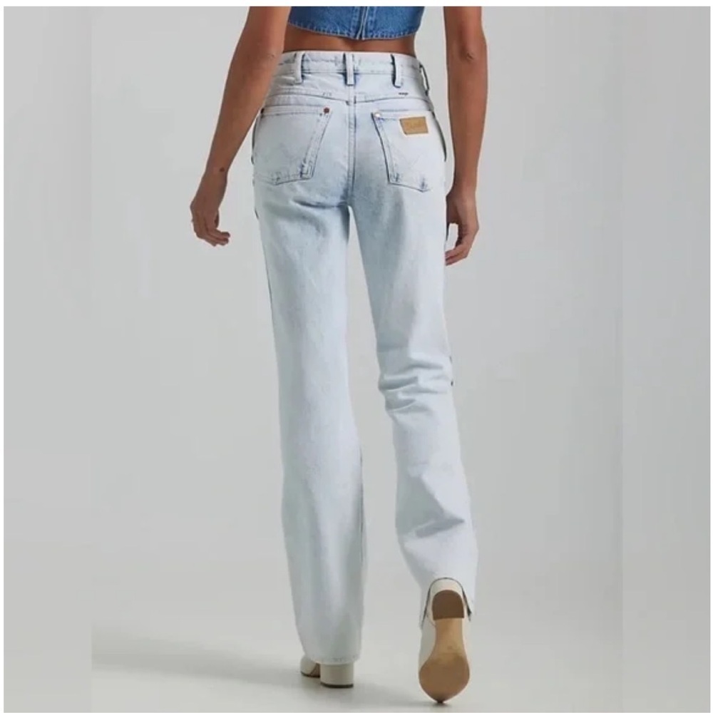 NWT WRANGLER Westward 626 High Rise Bootcut Jeans Storm Ultra Light Wash size 28 - Picture 2 of 12